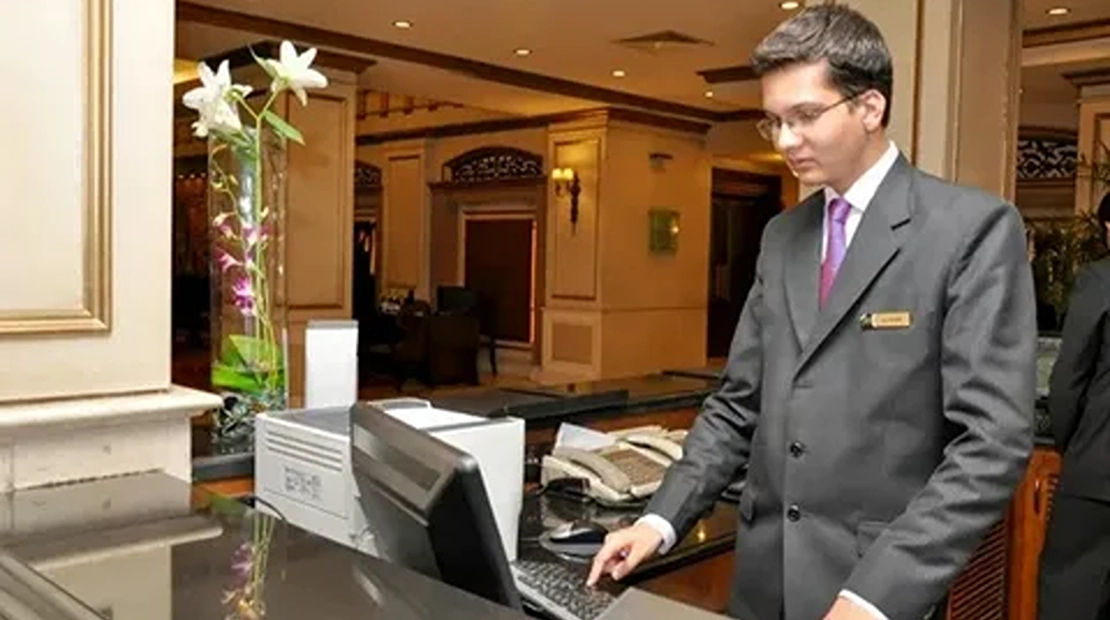 certificate-in-hotel-management.webp