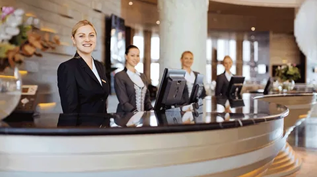 hotel-management-short-course.webp